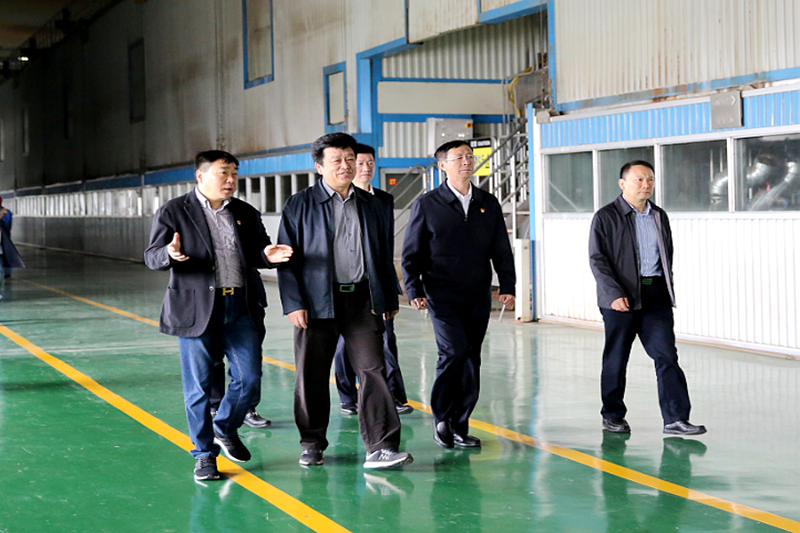 2019年5月8日，時(shí)任國家水利部原總工程師、水利部參咨委副主任委員汪洪蒞臨景興紙業(yè)調(diào)研節(jié)水工作